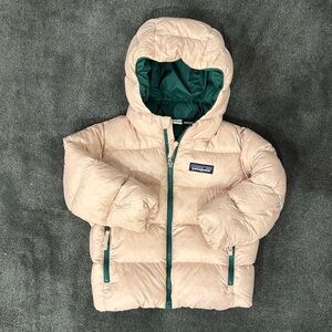 Patagonia Baby Hi-Loft Down Sweater
Hoody 2T